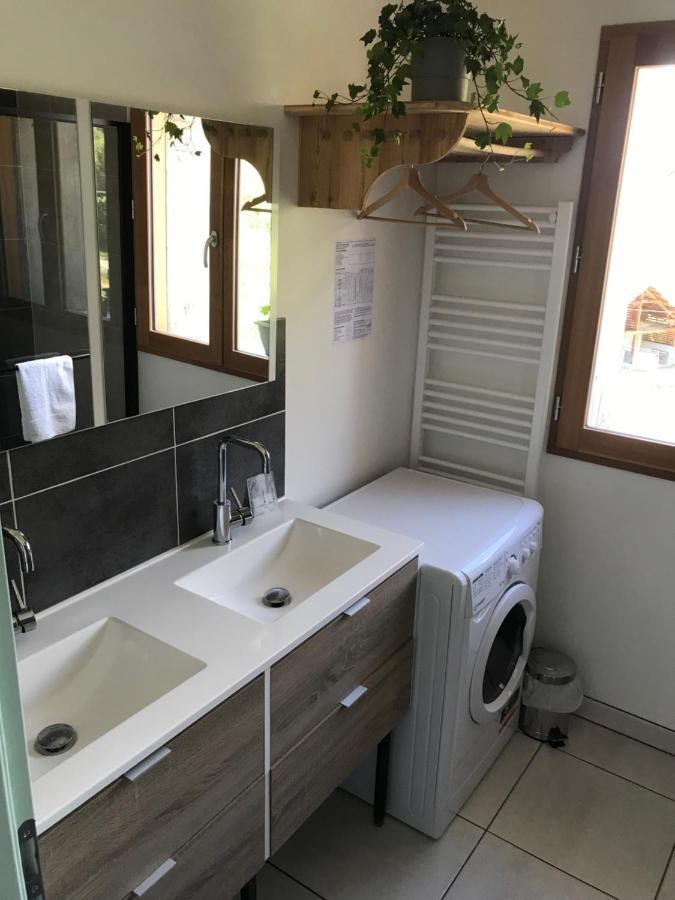 Le Cosy Apartment Гилестр Екстериор снимка