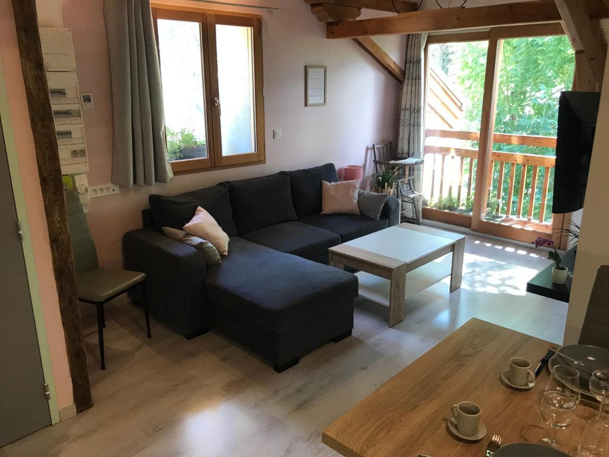 Le Cosy Apartment Гилестр Екстериор снимка