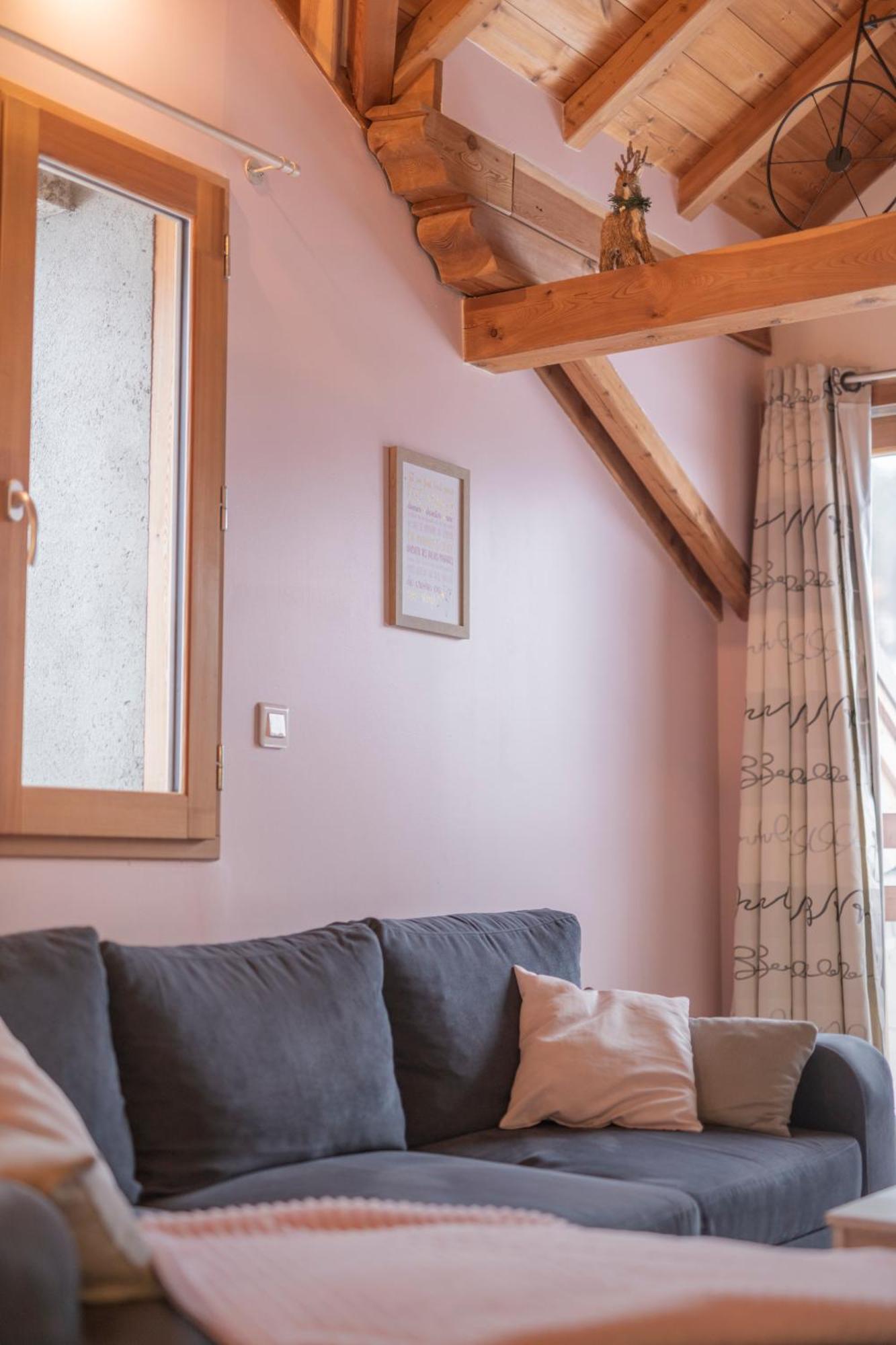 Le Cosy Apartment Гилестр Екстериор снимка