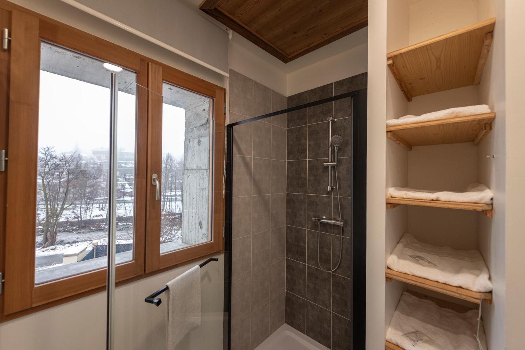 Le Cosy Apartment Гилестр Екстериор снимка