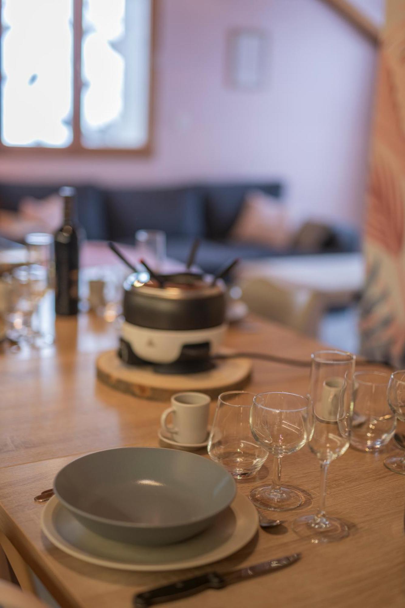 Le Cosy Apartment Гилестр Екстериор снимка