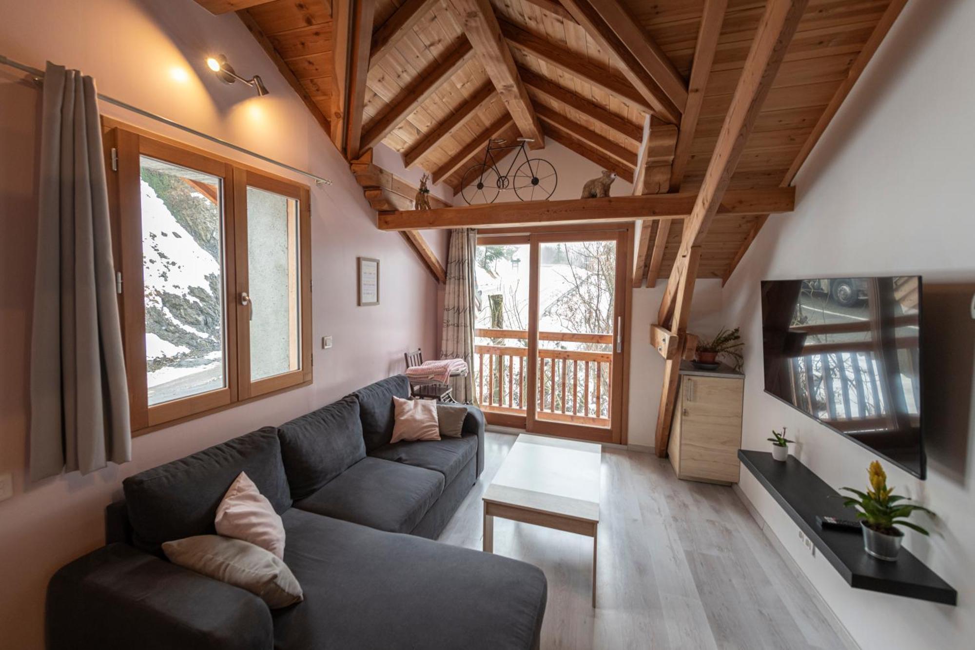 Le Cosy Apartment Гилестр Екстериор снимка